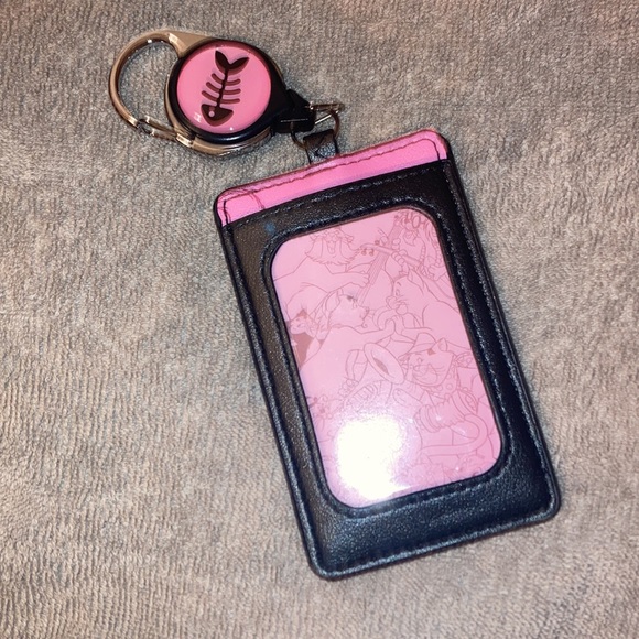 Disney Cats clip ID holder - Picture 2 of 3